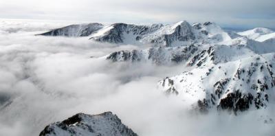 peisaj muntii fagaras romania iarna