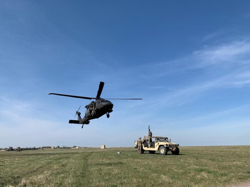 elicoptere americane in zbor in romania