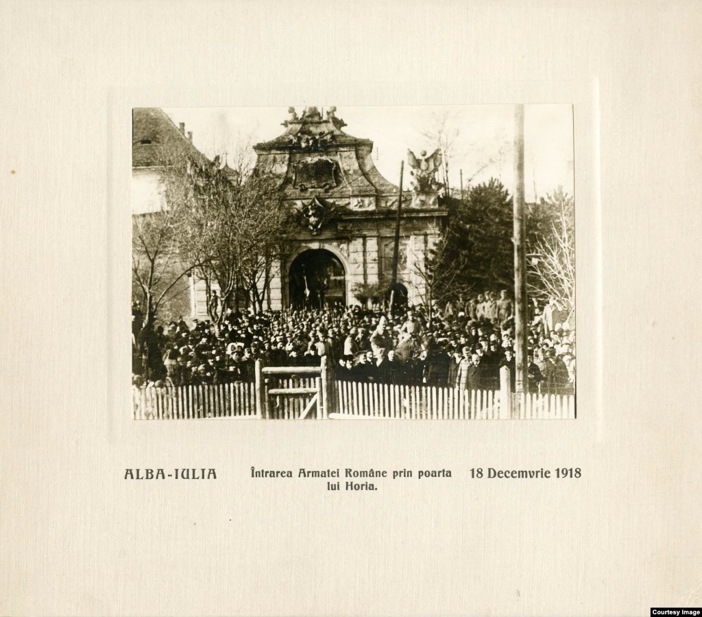 Adunarea Națională de la Alba Iulia din 1 decembrie 1918, simbol al unirii Transilvaniei cu România și al identității naționale