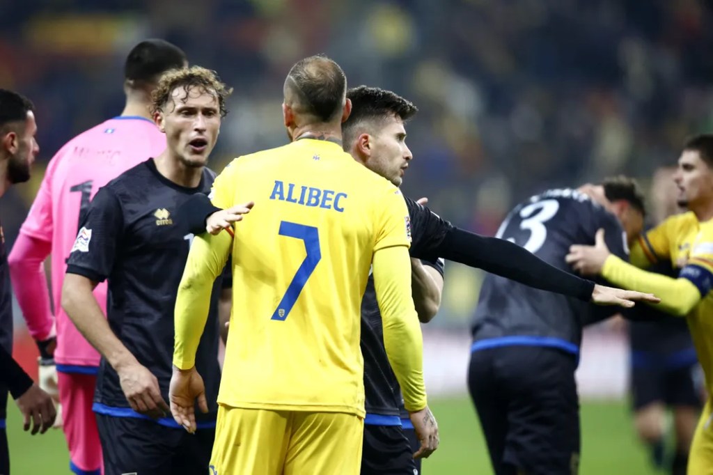 Jucătorii naționalei Kosovo părăsesc terenul în timpul meciului cu România, disputat pe Arena Națională din București