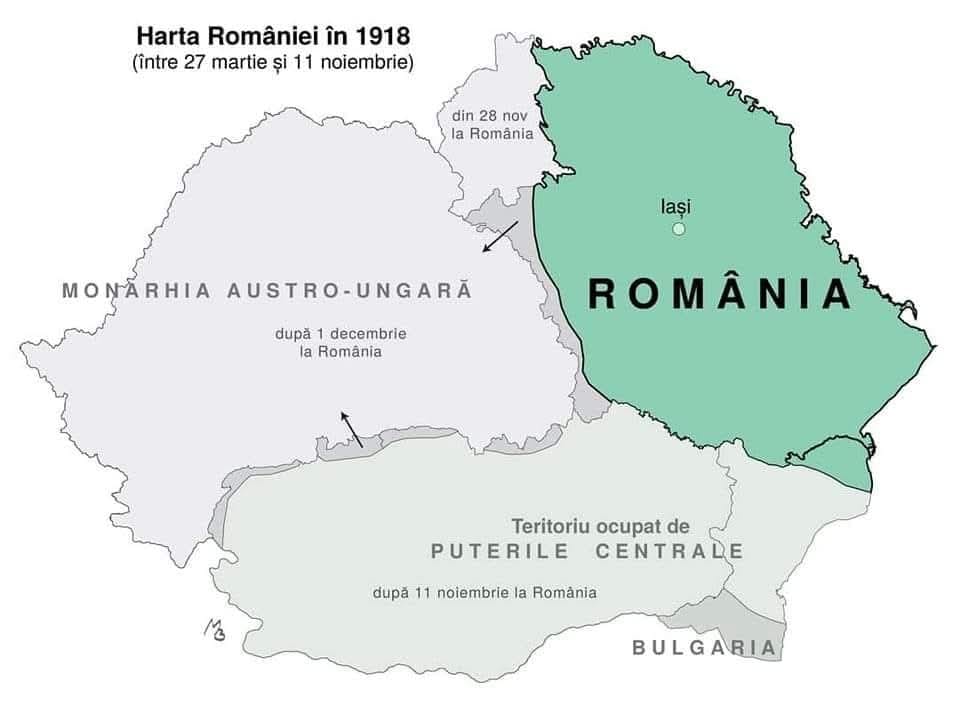Marea Adunare Națională de la Alba Iulia, 1 Decembrie 1918, cu participanți purtând costume tradiționale și steaguri tricolore